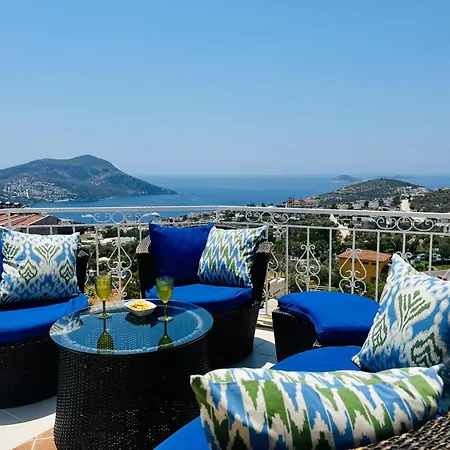 Luxury 3 Bedroom In With Sea Views Villa
